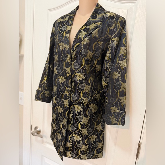 Victor Costa Gorgeous Black and Gold Floral Jacquard Brocade Coat, Size M - Picture 4 of 9